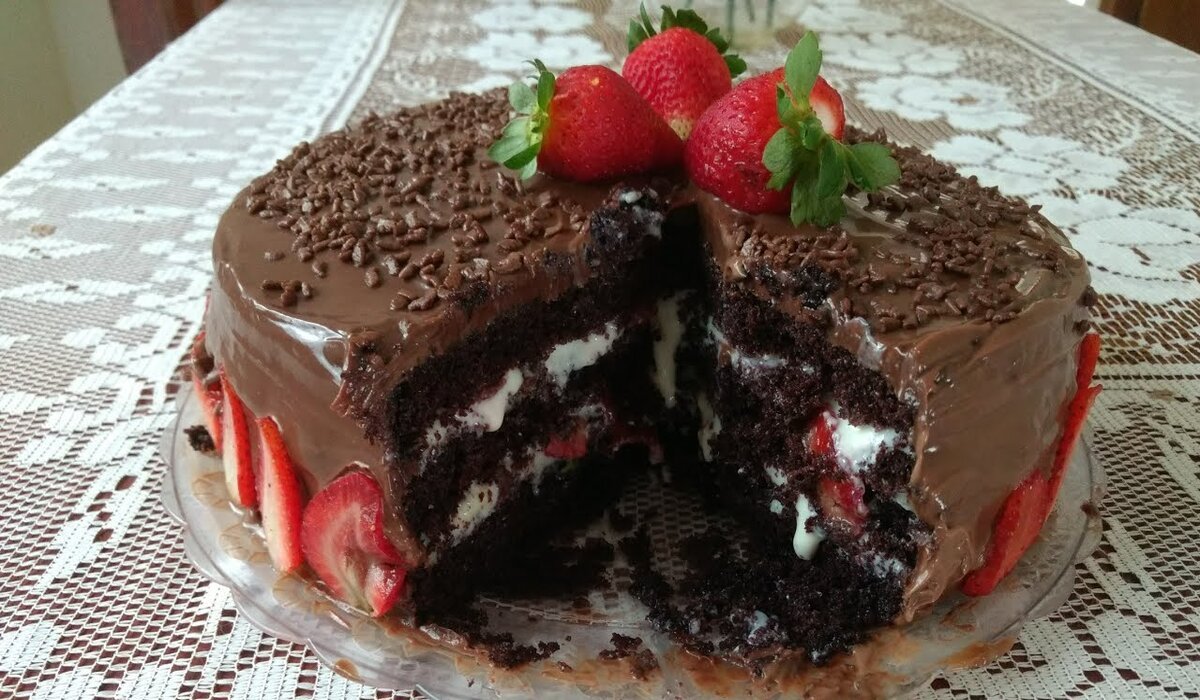 Bolo de Chocolate com Leite Ninho