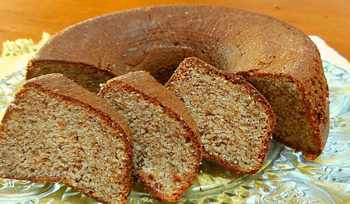 Bolo de banana com canela