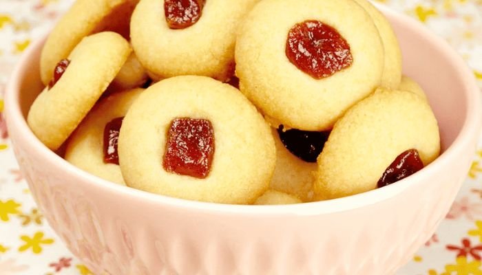 Biscoito amanteigado com goiabada