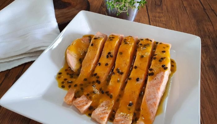 Salmão Com Molho De Maracujá